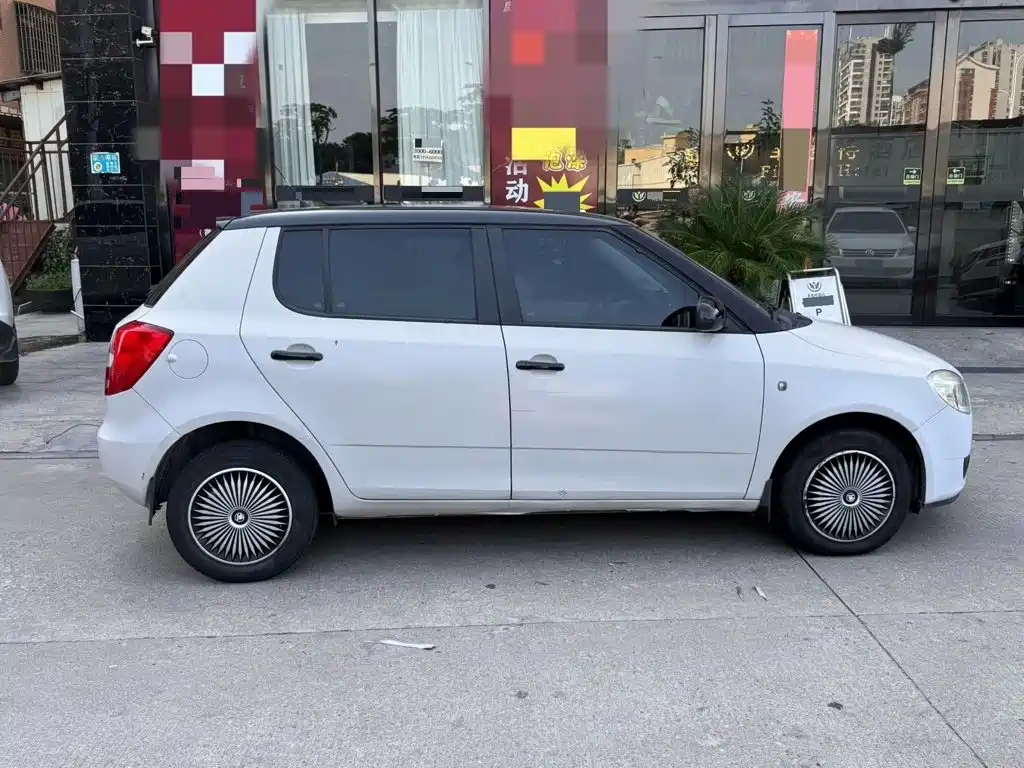 Škoda Fabia 2010 2009 Model 1.4L Automatic JingZhi Edition