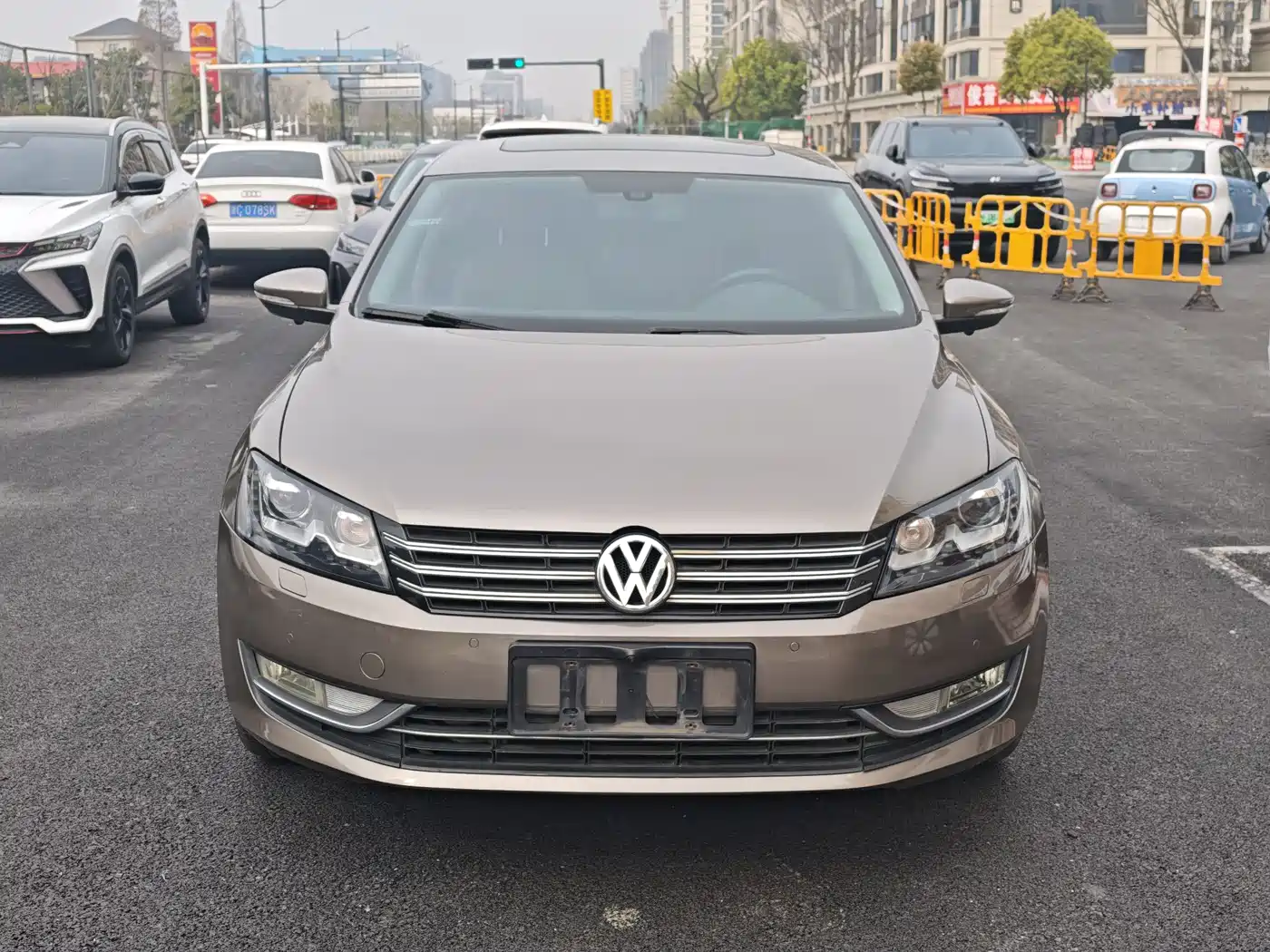 Volkswagen Passat 2014 1.8TSI DSG Executive Edition фото 2