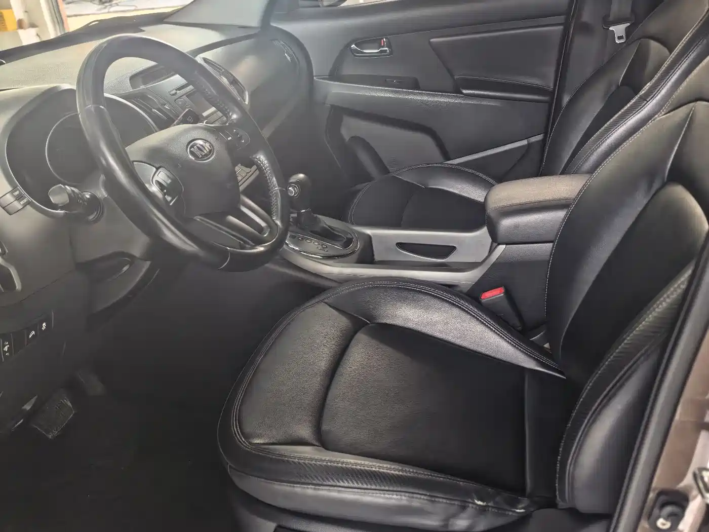Kia Sportage 2016 2.0L Automatic 2WD GLS фото 4