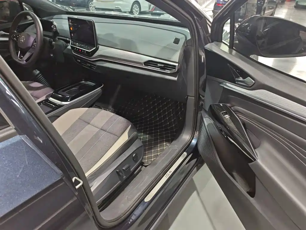 Volkswagen ID.4 CROZZ 2022 2022 Long Range PURE+ Edition