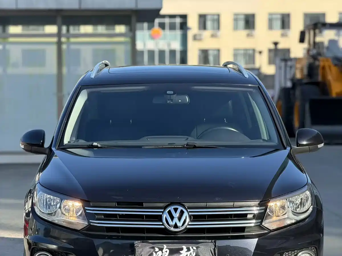 Volkswagen Tiguan 2012 2.0TSI Comfort фото 3