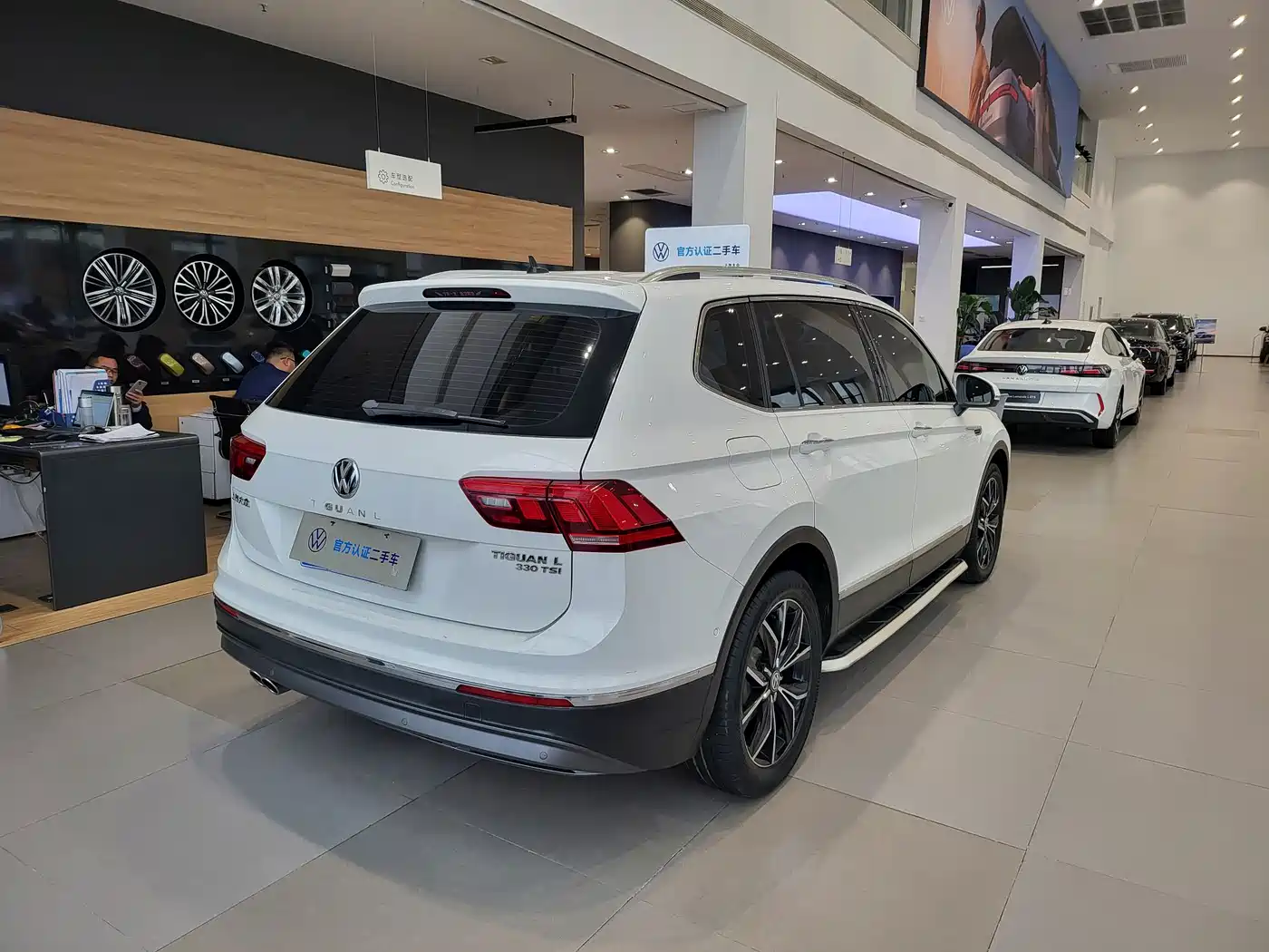 Volkswagen Tiguan L 2019 330TSI Automatic 2WD Smart Luxury Edition China VI фото 8