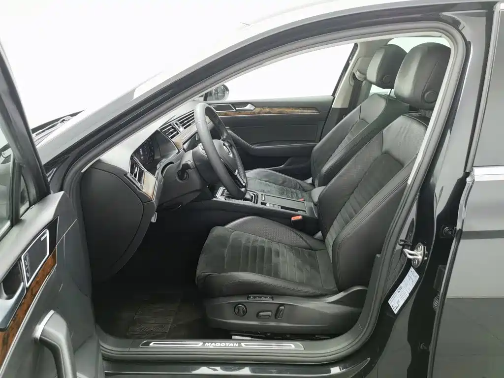 Photo 10 - Volkswagen Magotan