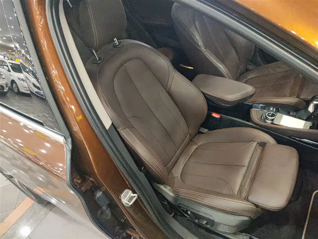 BMW X1 2016 sDrive20Li Luxury Model фото 4