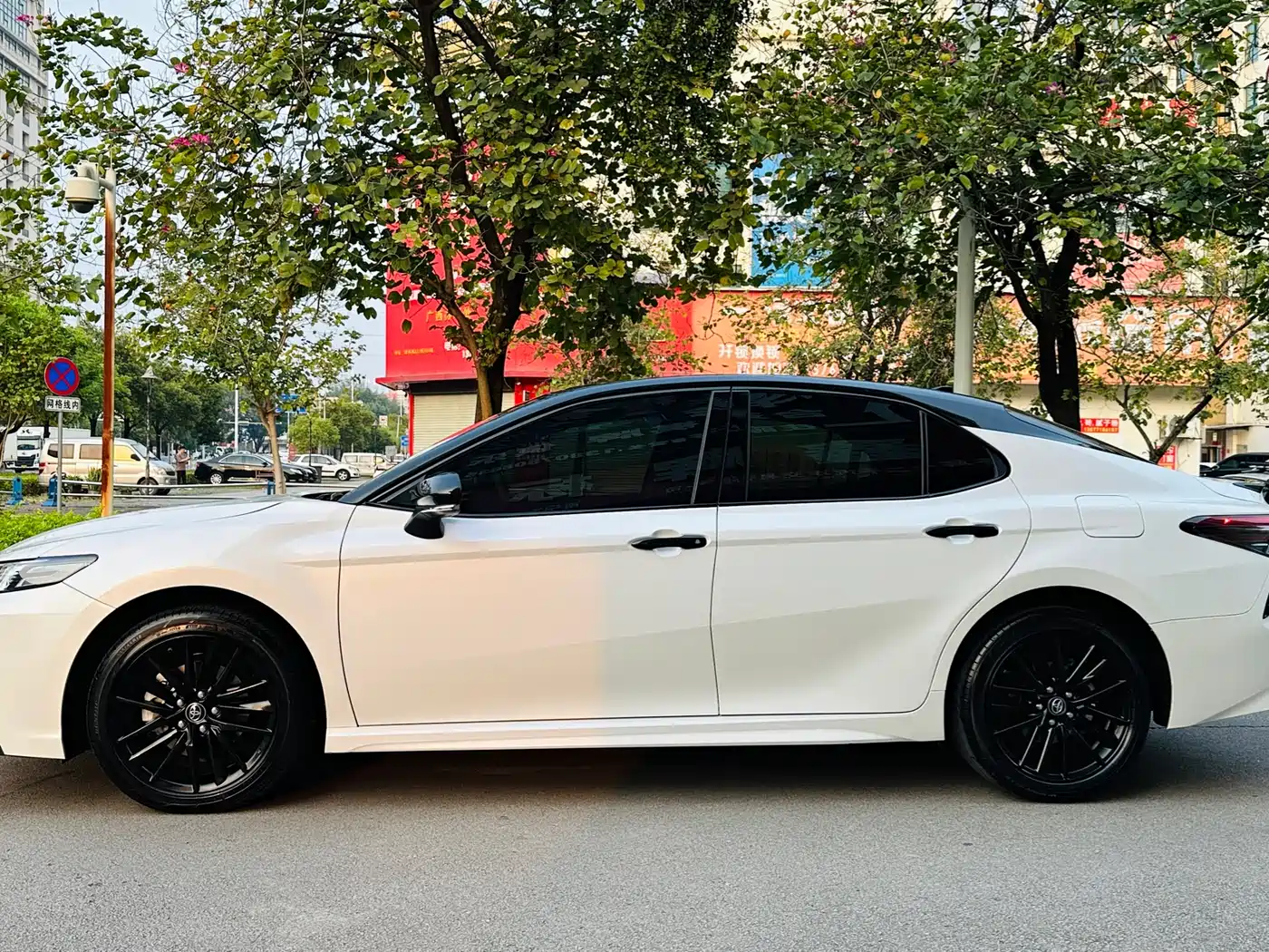 Toyota Camry 2022 2.0S Knight Edition фото 7