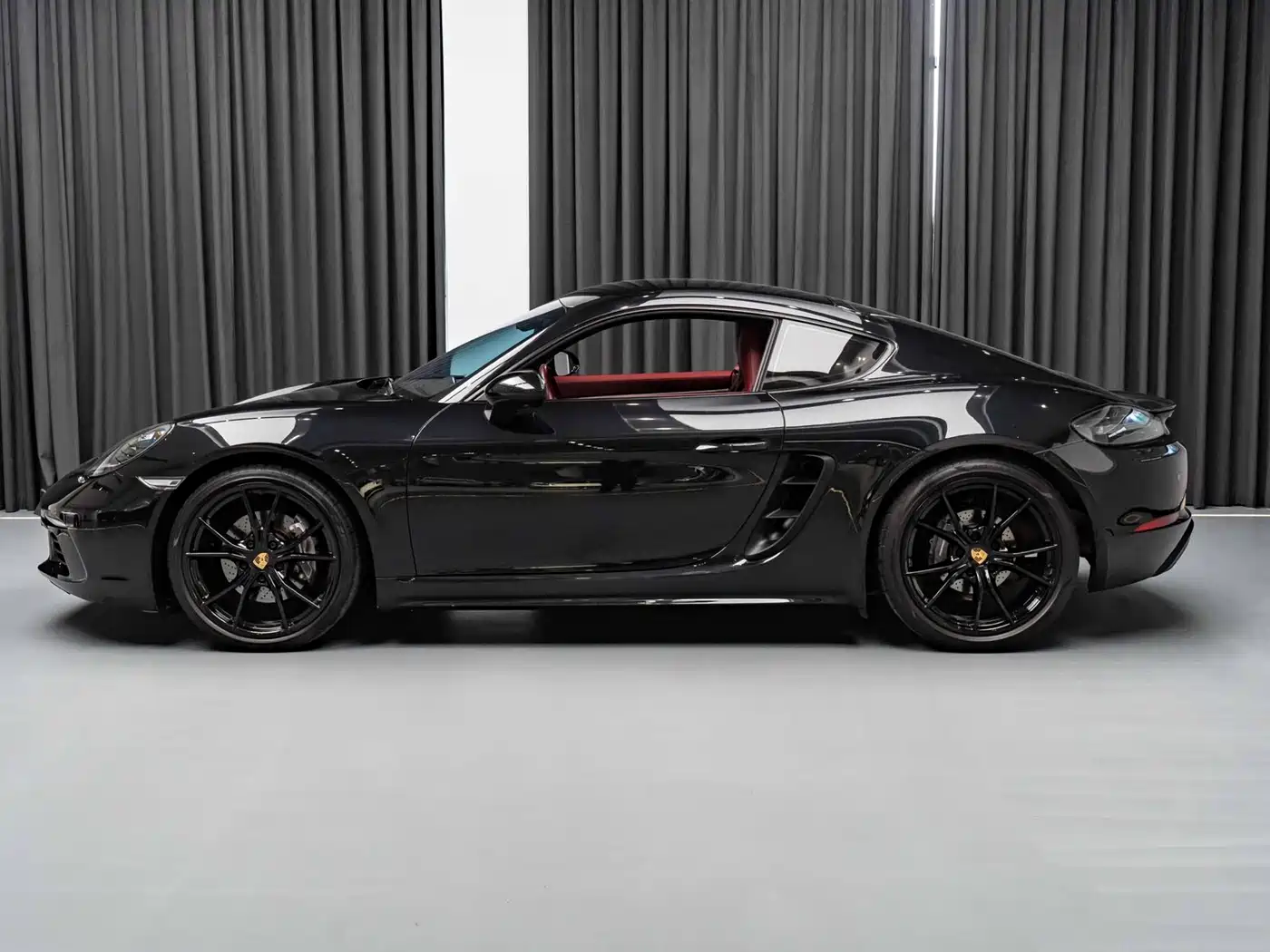 Porsche 718 2023 Cayman Style Edition 2.0T фото 3