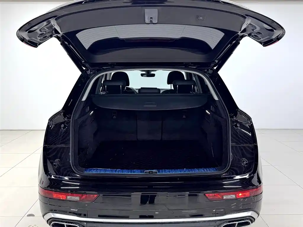 Audi Q5L 2023 40T Fashion Dynamic фото 5