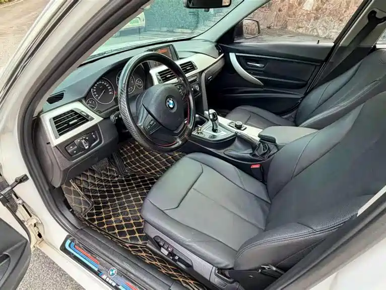 BMW 3 Series 2015 320Li Fashion фото 4