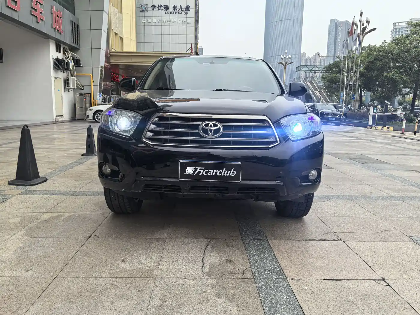 Toyota Highlander 2009 3.5L 4WD 7-seater Luxury Navigation Edition фото 3