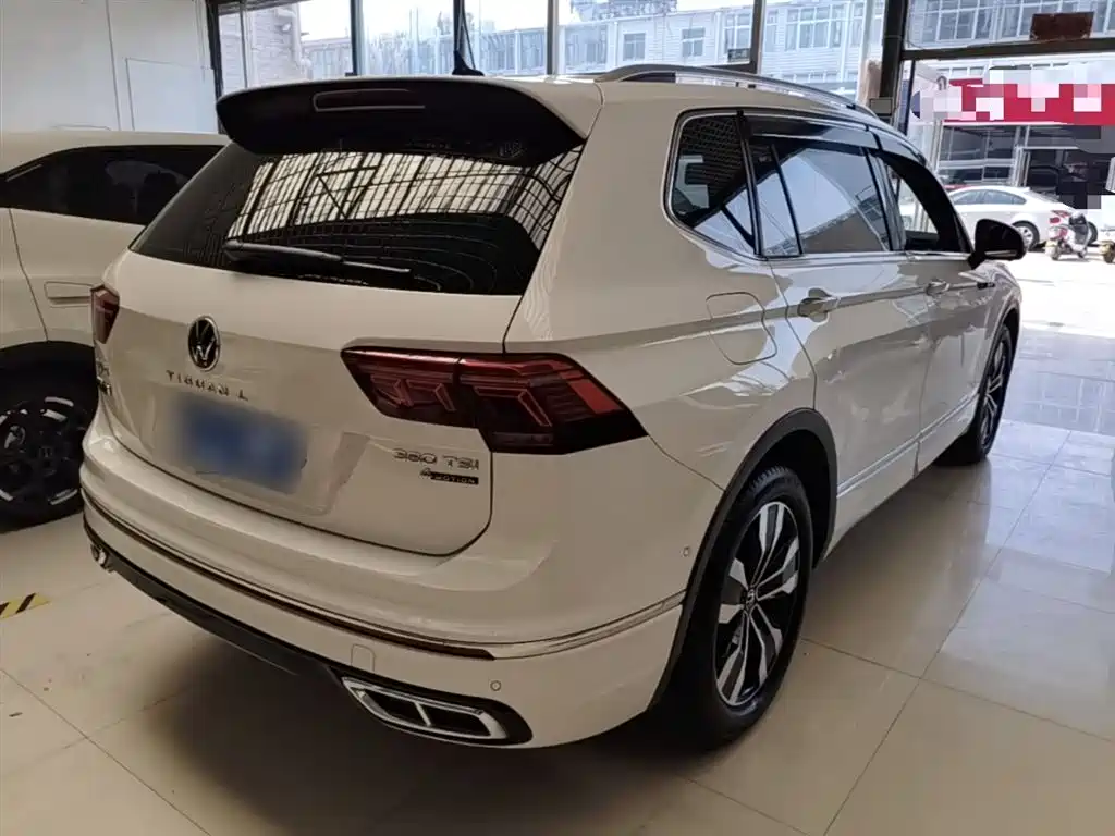 Volkswagen Tiguan L 2022 380TSI Automatic 4WD R-Line Cross Edition 7-Seater фото 7