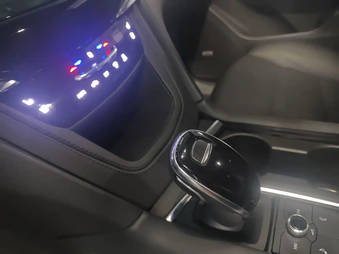 Cadillac XT6 2021 2.0T 6-seater 4WD Premium фото 9