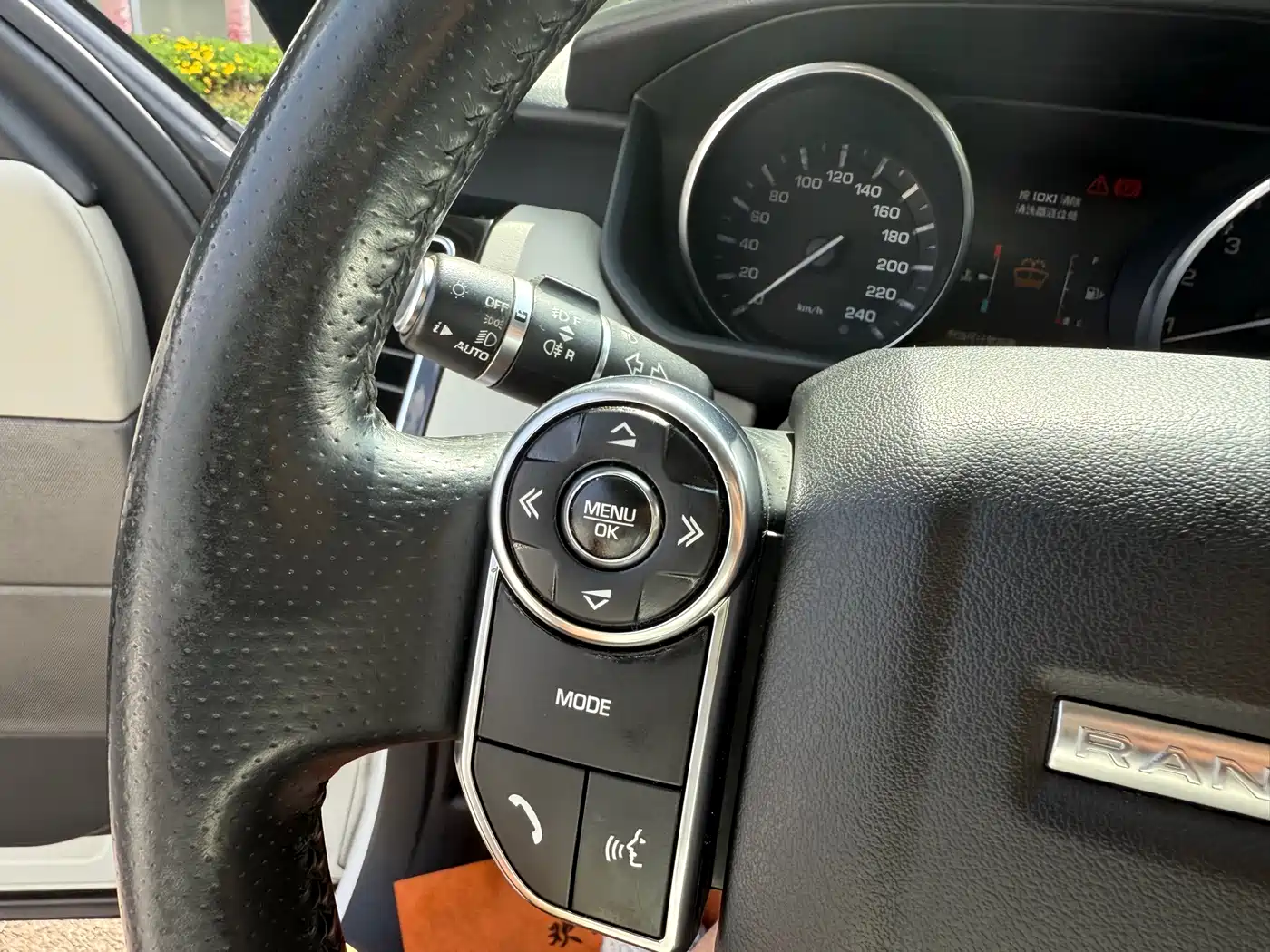 Land Rover Range Rover Sport 2014 3.0 SC V6 HSE фото 18
