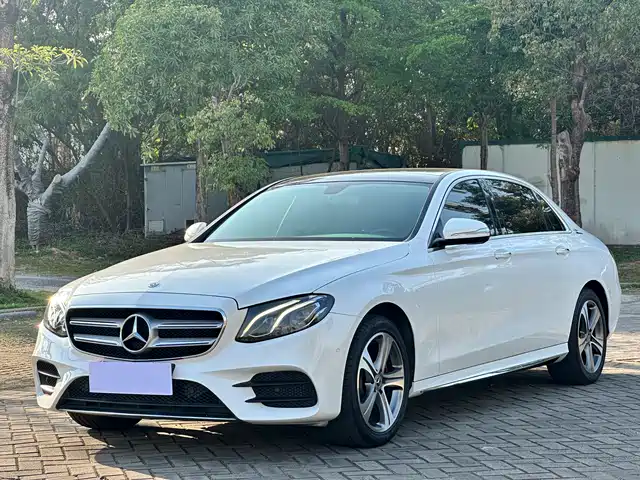 MERCEDES-BENZ E CLASS