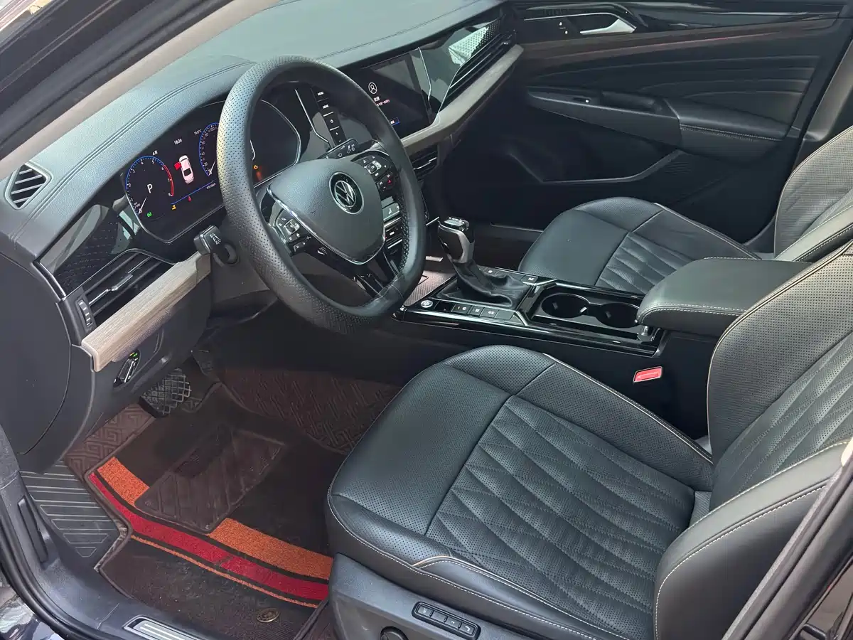 Volkswagen Passat 2021 Model 330TSI Premium Edition фото 6