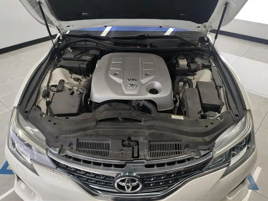 Toyota Reiz 2013 2.5V Elite Edition фото 10