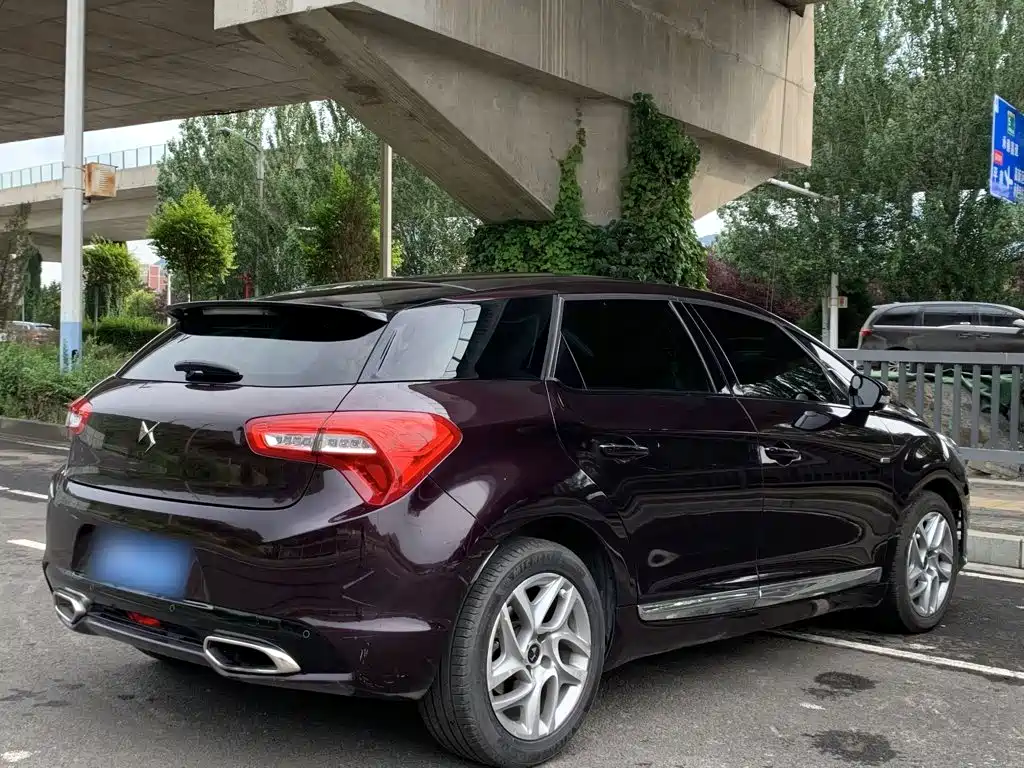 DS 5 2015 2014 1.6T Elegance THP160