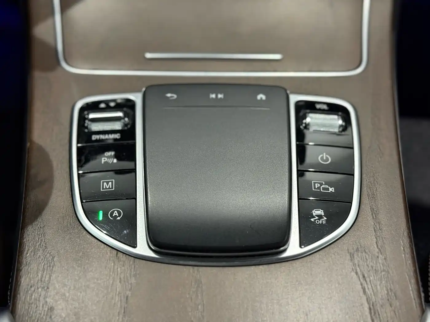 Mercedes-Benz GLC 2020 Facelift GLC 300 L 4MATIC Dynamic фото 10