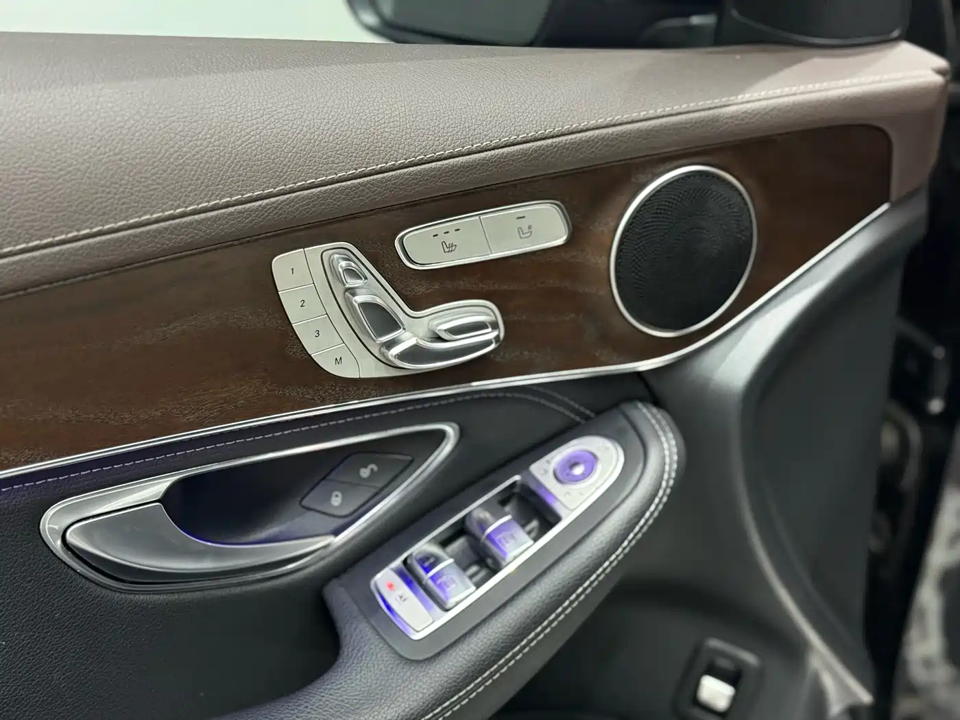 Mercedes-Benz GLC 2020 Facelift GLC 300 L 4MATIC Dynamic фото 15