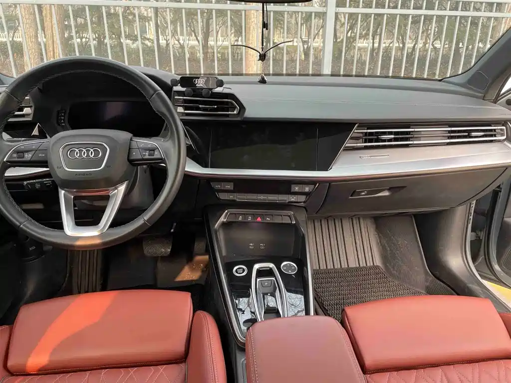 Audi A3 2025 Sportback 35TFSI Flying Premium фото 6
