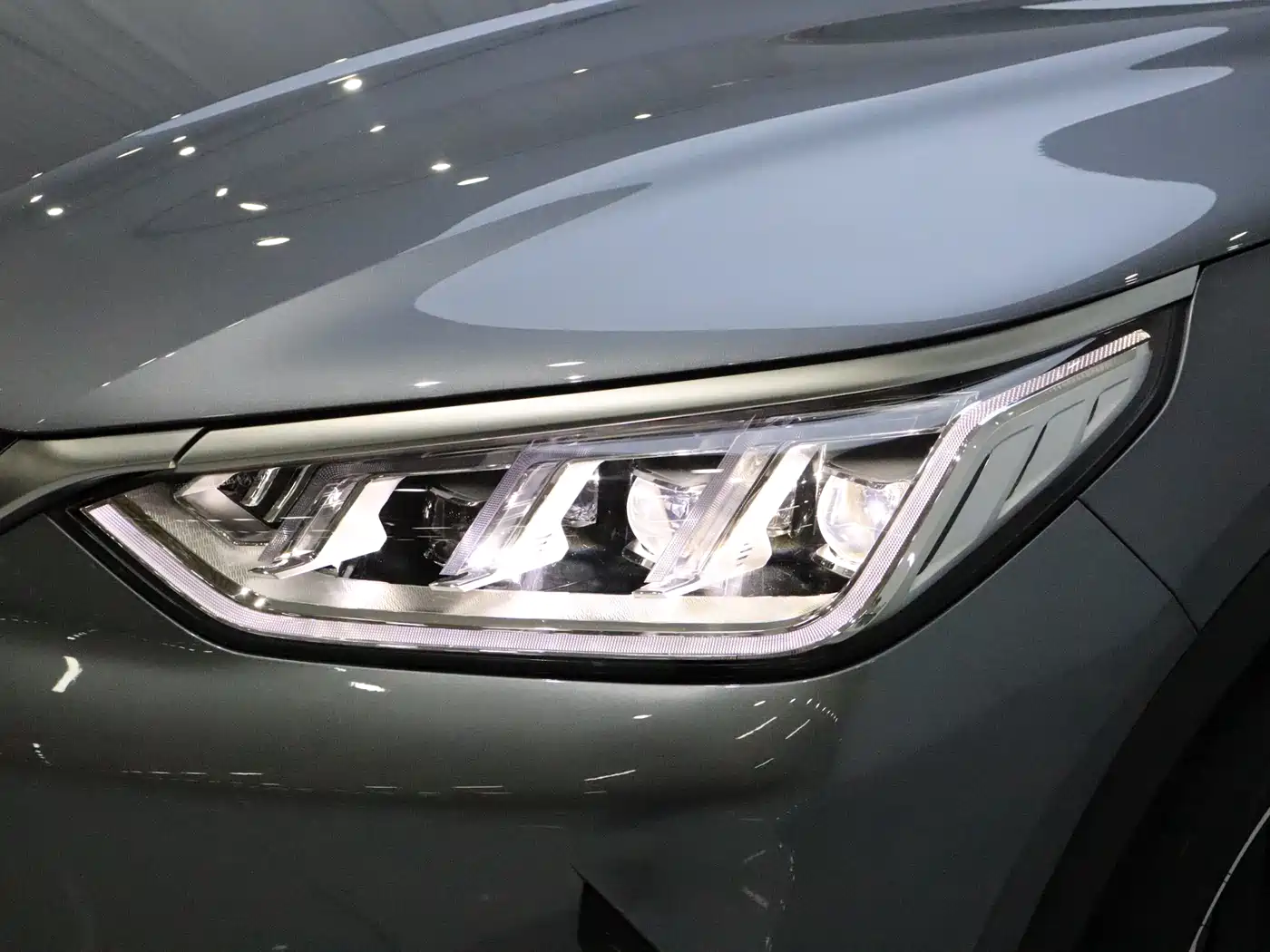 BYD Song PLUS PHEV 2021 EV Premium Model фото 20