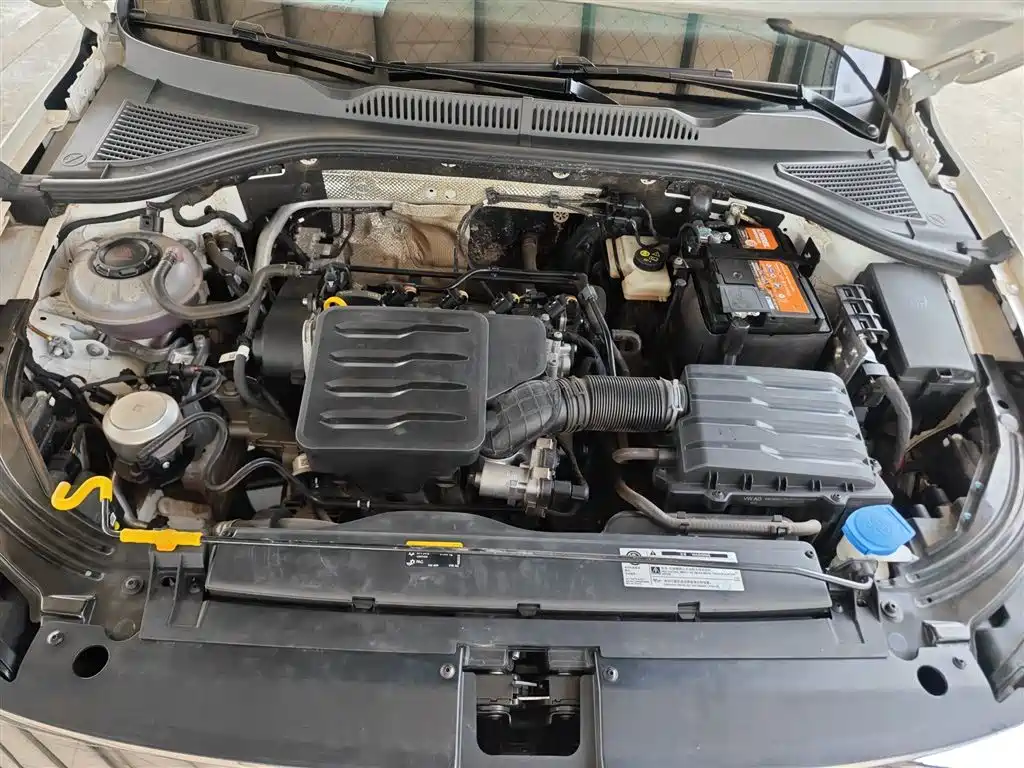 Volkswagen Lavida 2023 1.5L Auto Luxury Edition фото 20