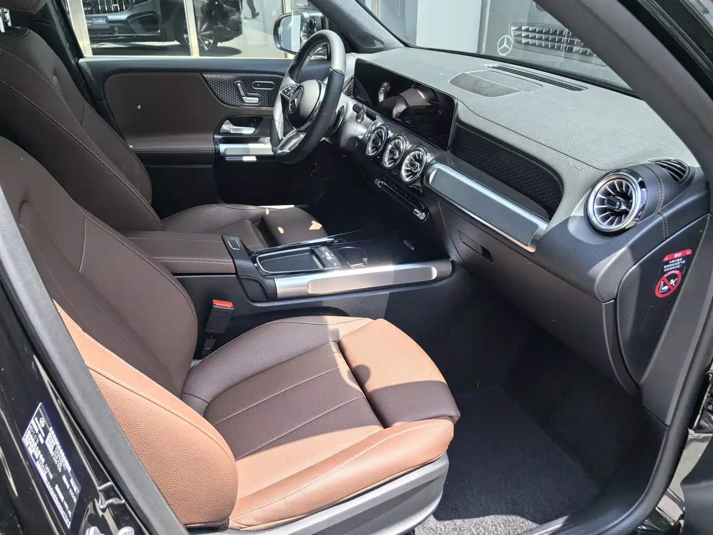 Mercedes-Benz GLB 2025 Model GLB 220 Fashion Style фото 13