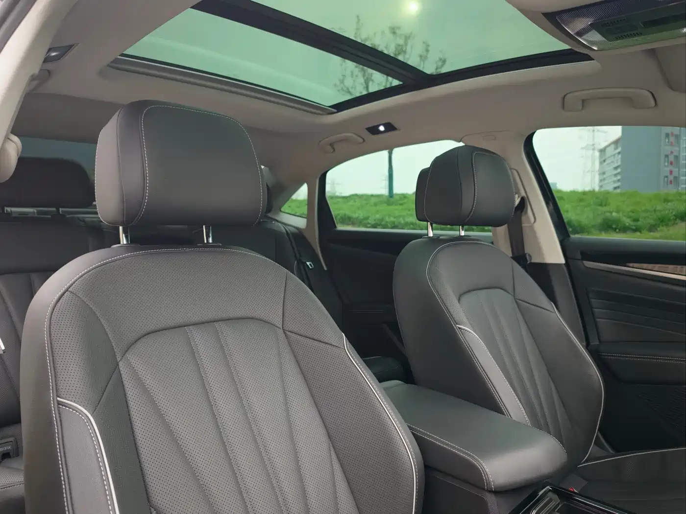Volkswagen Passat 2024 Model 380TSI Starlight Elite фото 9
