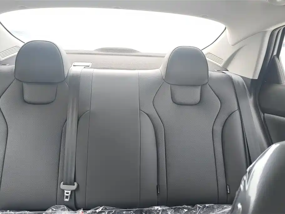 Hyundai Elantra 2023 1.5L CVT GLX Elite Edition фото 4