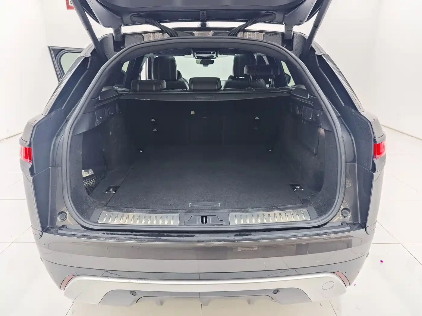 Land Rover Range Rover Velar 2022 2022 250PS Golden Collector's Edition