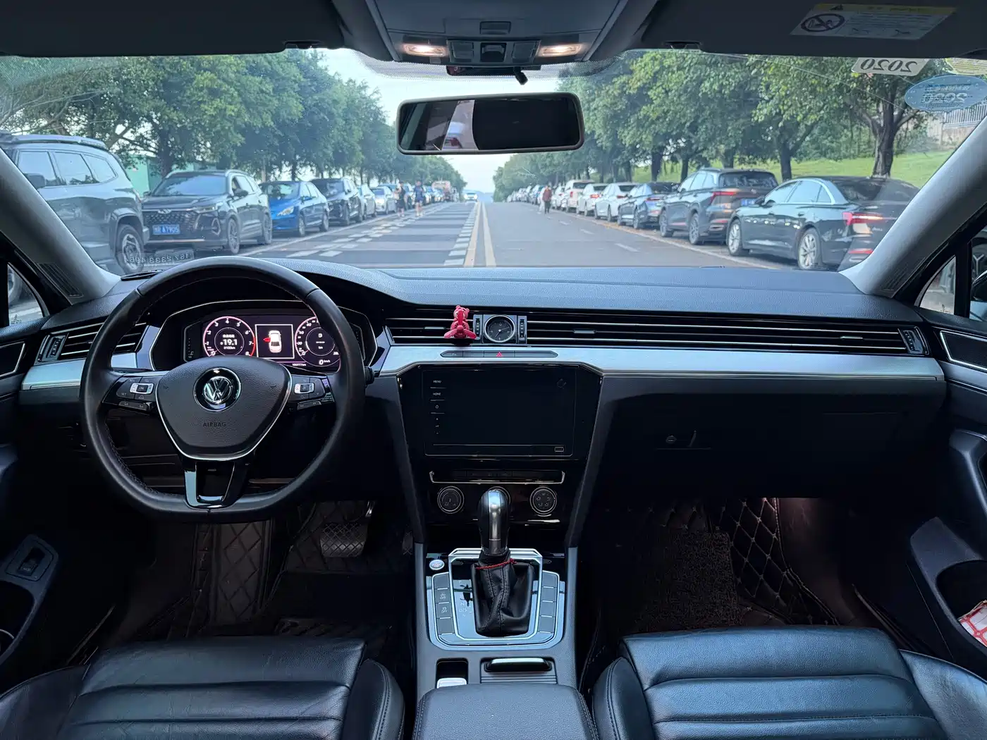 Volkswagen Magotan 2018 330TSI DSG Leading фото 10