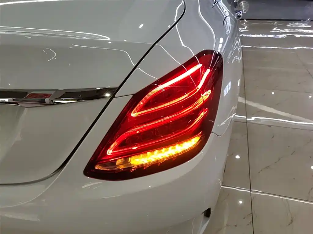 Mercedes-Benz C-Class 2017 C 200 L Sport фото 8