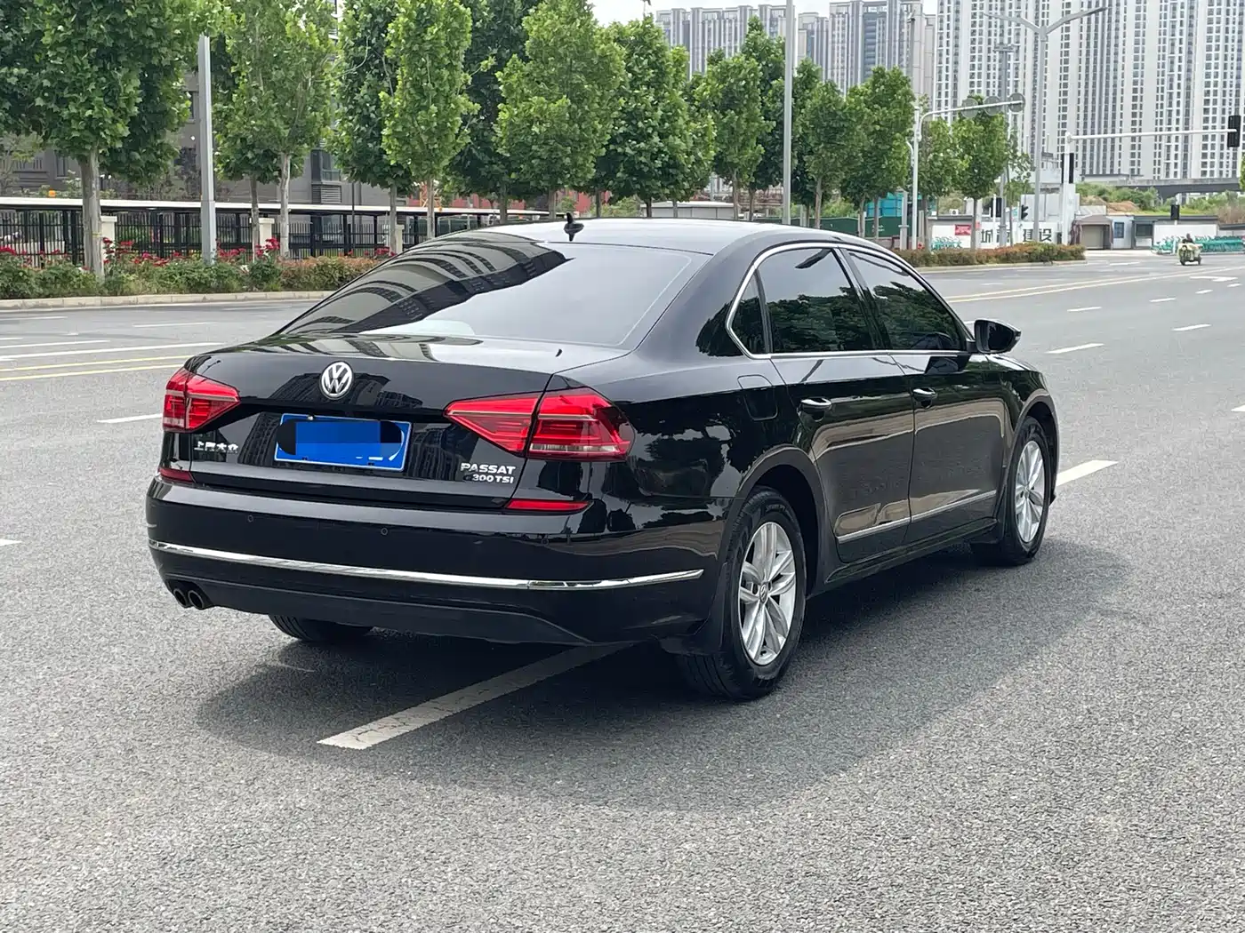 Volkswagen Passat 2017 330TSI DSG Prestige фото 9