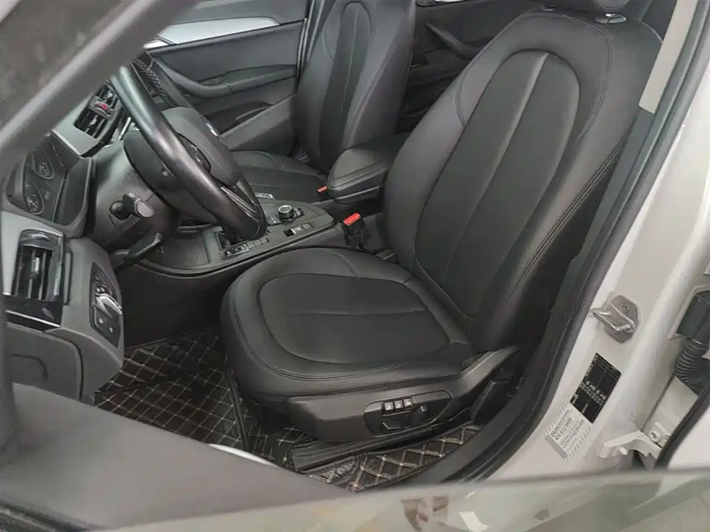 BMW X1 2016 sDrive18Li Fashion Model фото 15