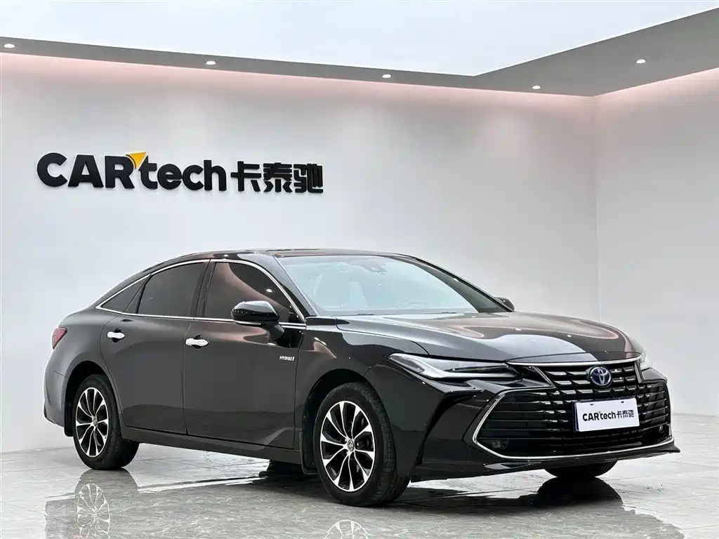 Toyota Avalon 2022 Hybrid 2.5L Luxury Edition фото 6