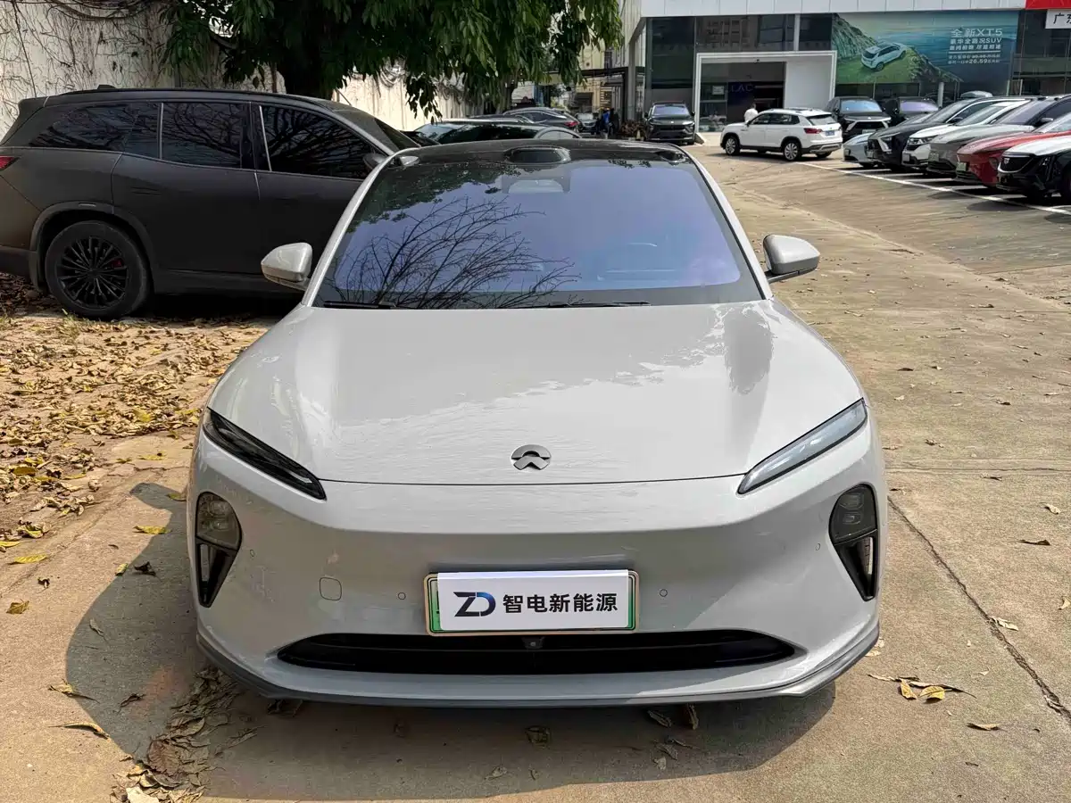 NIO NIO ET5