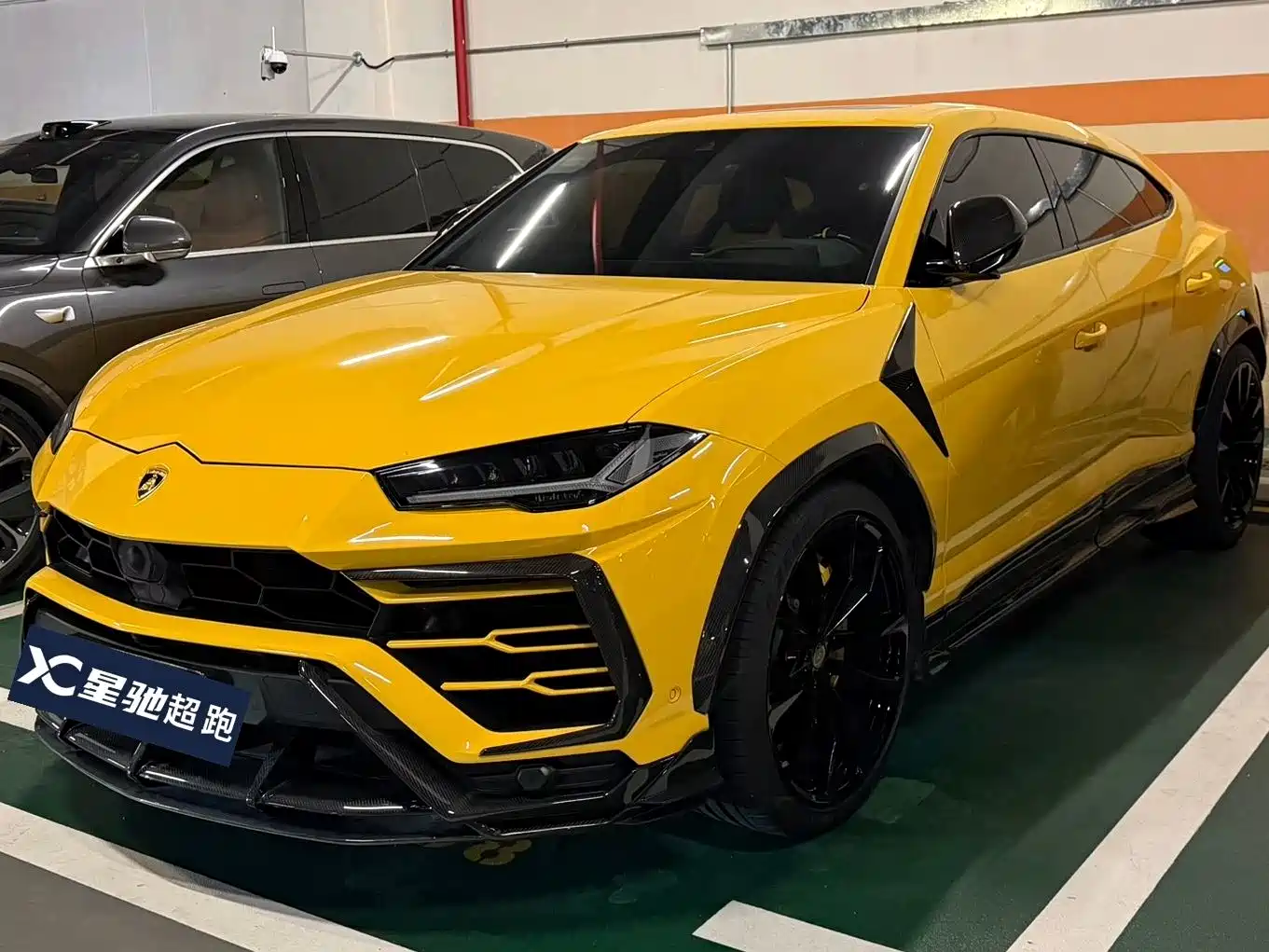 lamborghini urus