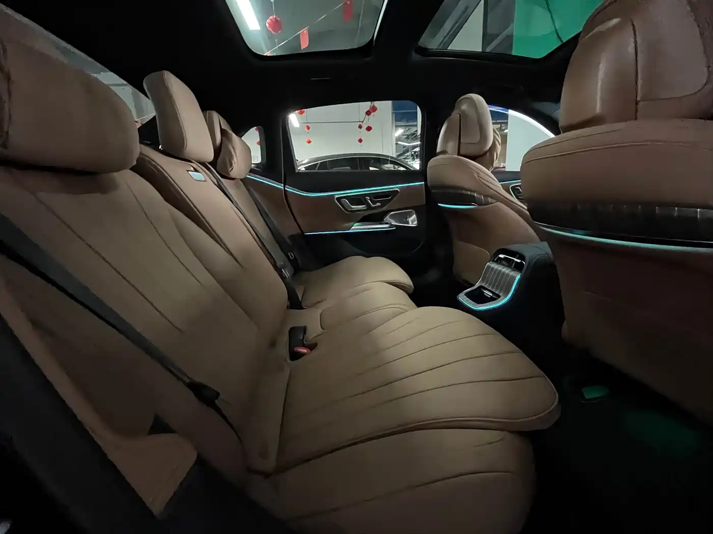 Mercedes-Benz E-Class 2025 E 300 L Luxury Sport фото 14