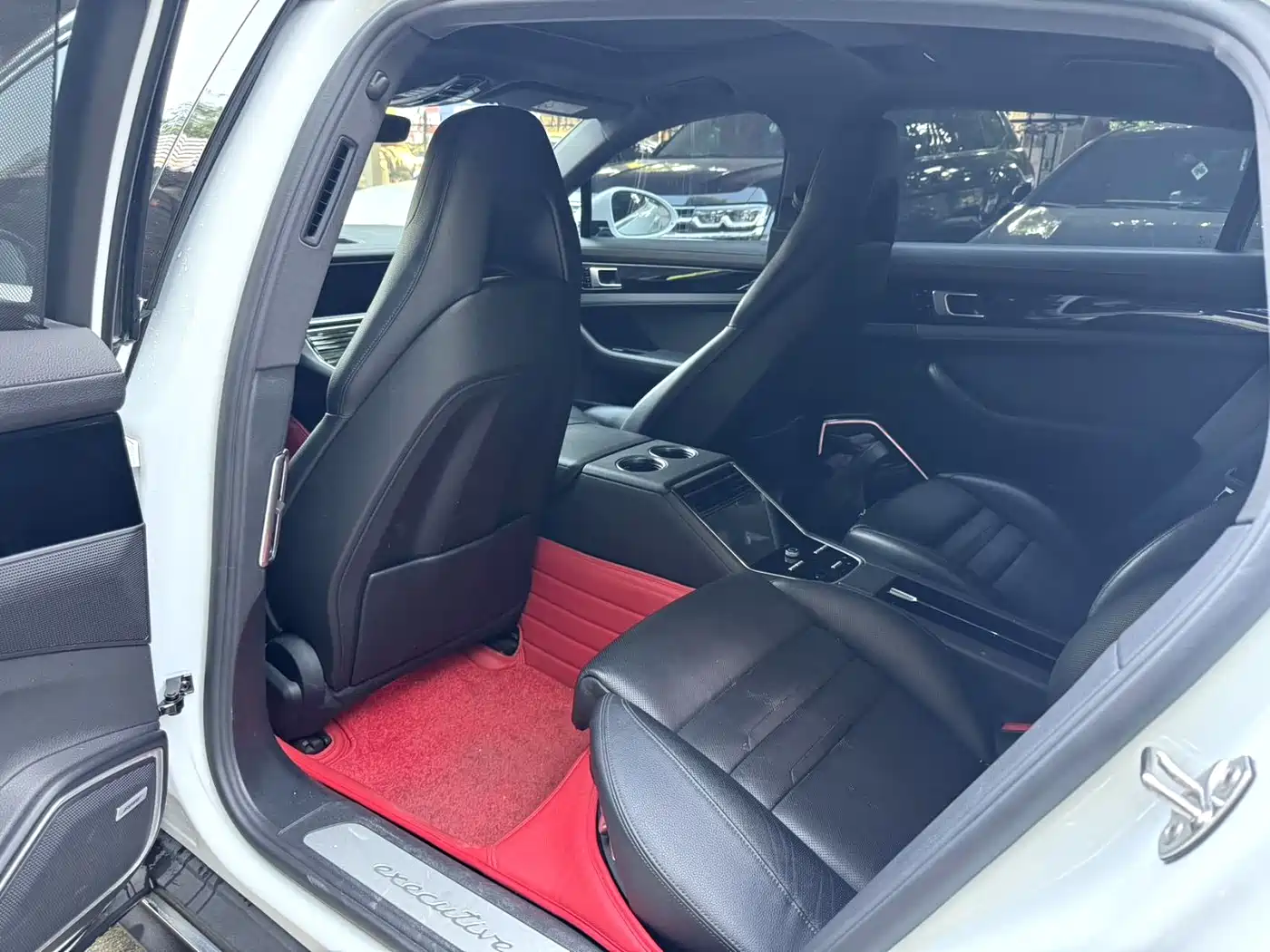 Porsche Panamera New Energy 2017 Panamera 4 E-Hybrid Executive Long Wheelbase 2.9T фото 6