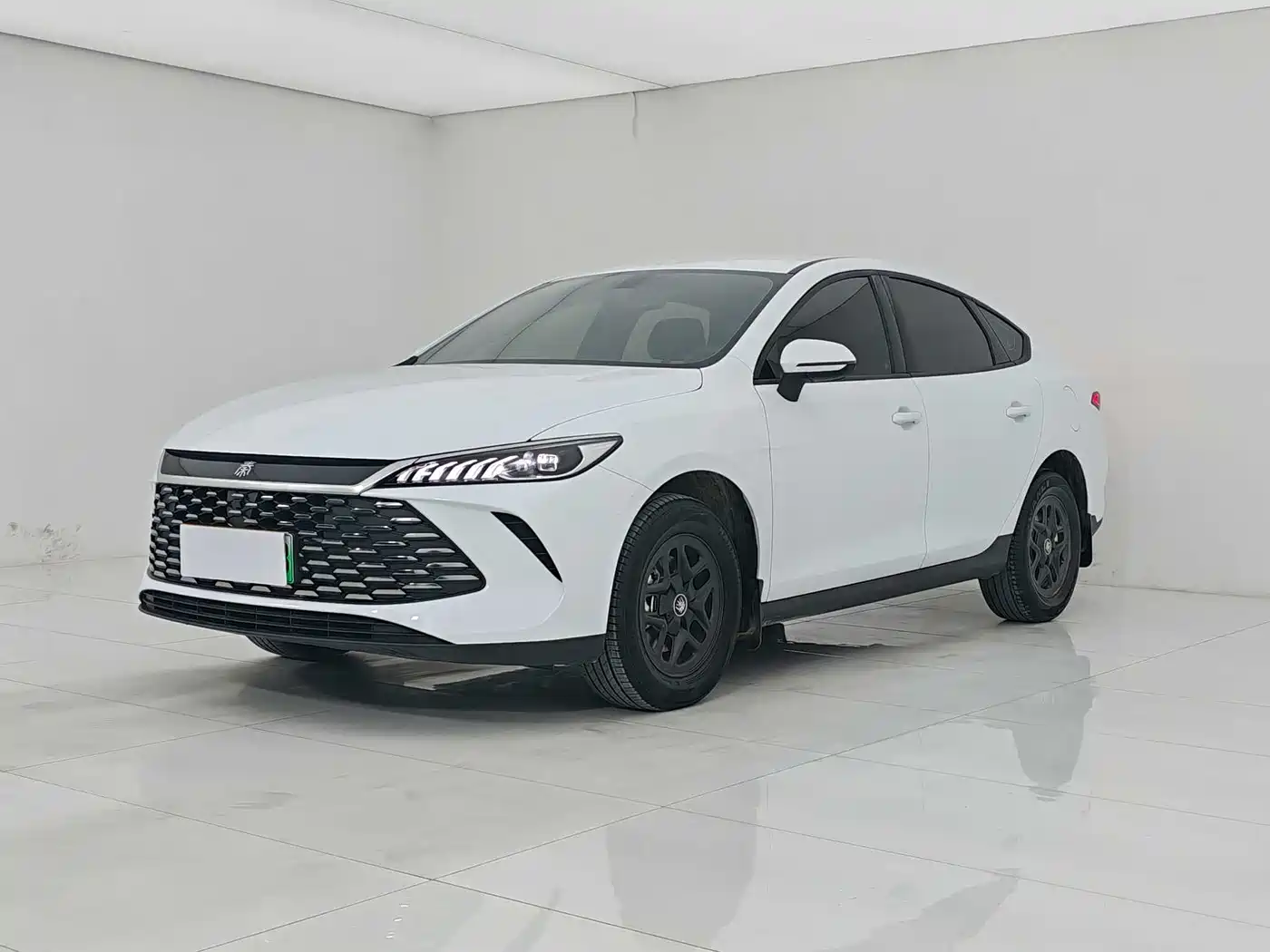 BYD Qin PLUS 2026 DM-i Smart Edition 128KM Progressive