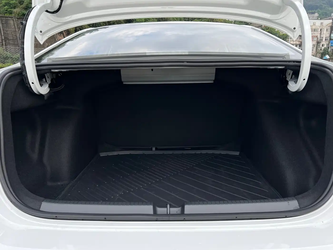 Volkswagen Lavida 2025 New Edge 1.5L Outstanding New Ease фото 17