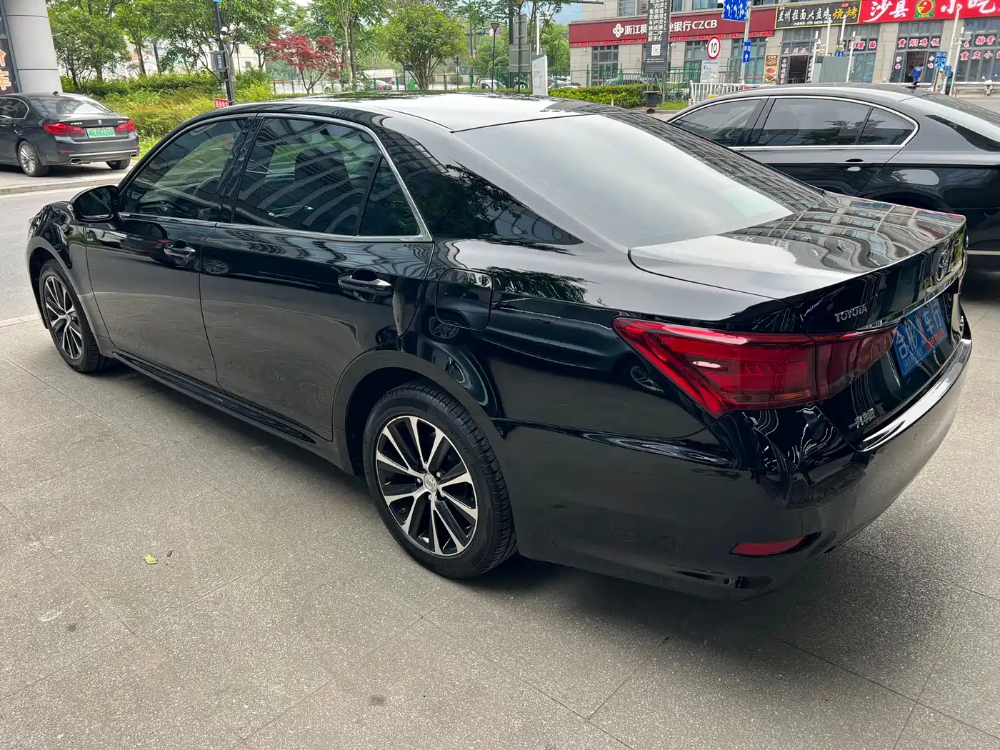 Toyota Crown 2018 2.0T Fashion Edition фото 7
