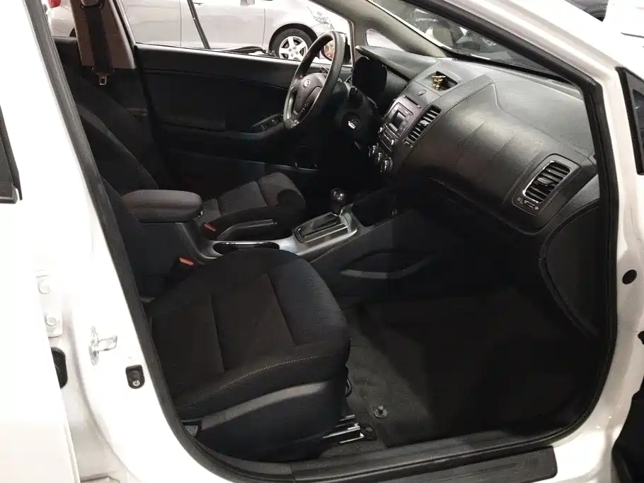 Kia K3S 2014 2014 1.6L Automatic GL