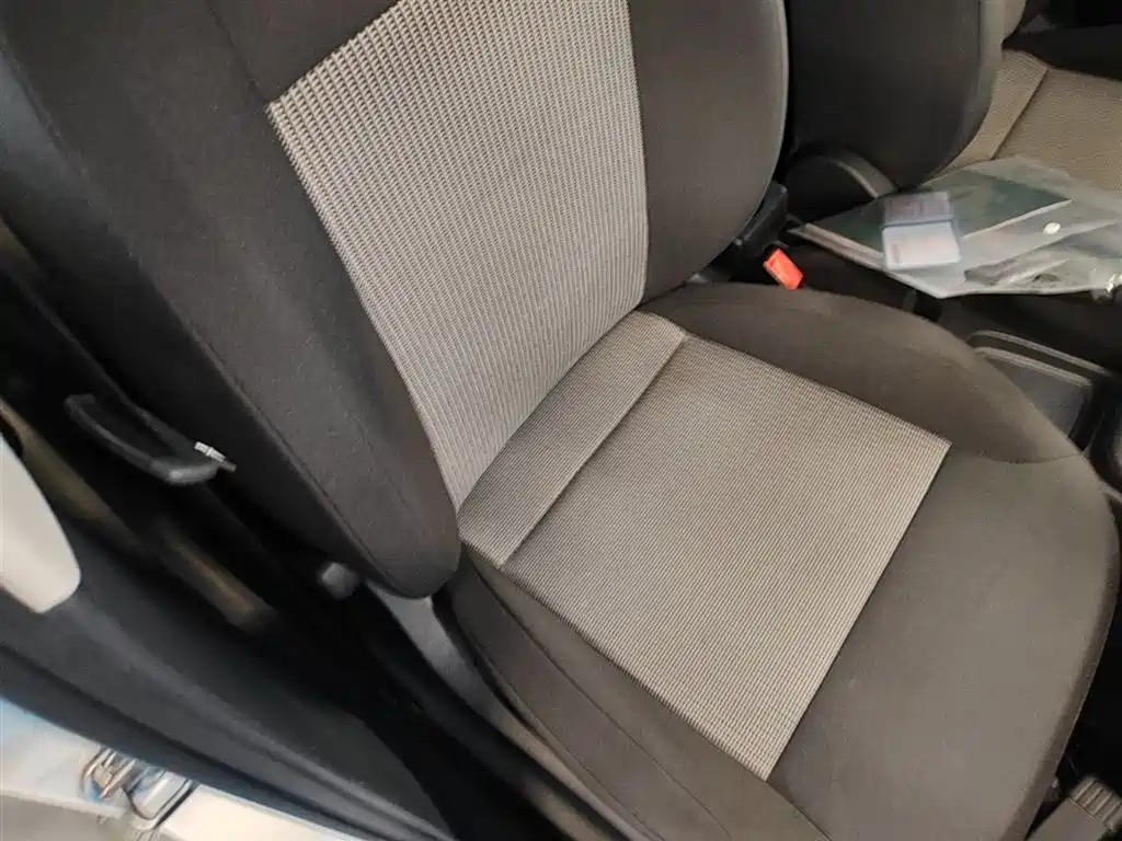 Volkswagen Polo 2016 1.4L Manual Trend фото 25