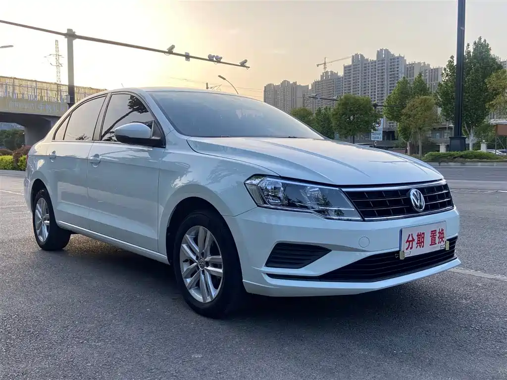 Volkswagen Jetta 2019 Dream Edition 1.5L Manual Fashion фото 3