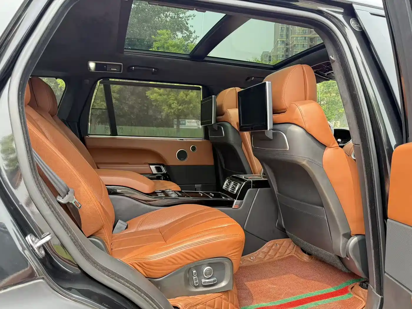 Land Rover Range Rover 2016 3.0 TDV6 Hybrid Vogue SE Autobiography LWB фото 25
