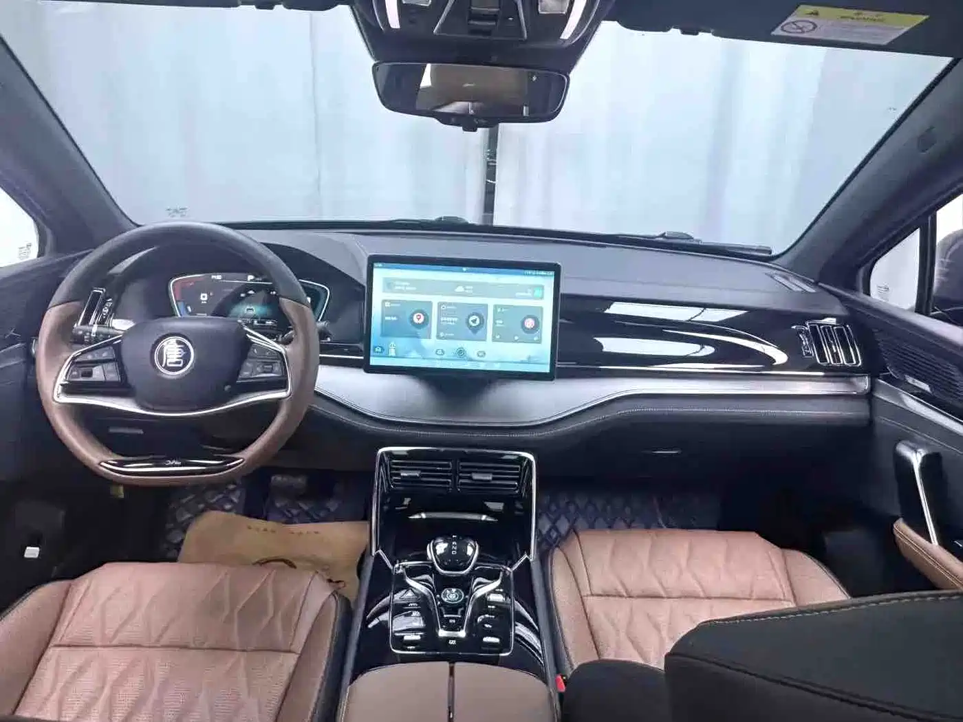 BYD Tang New Energy 2021 DM-i 112KM Premium фото 4