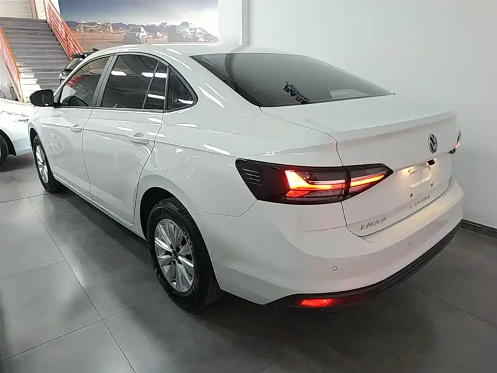 Volkswagen Lavida 2025 New Edge 1.5L Outstanding New Ease фото 5