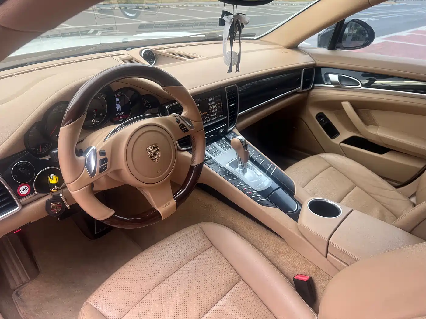 Porsche Panamera 2010 Panamera 3.6L фото 4