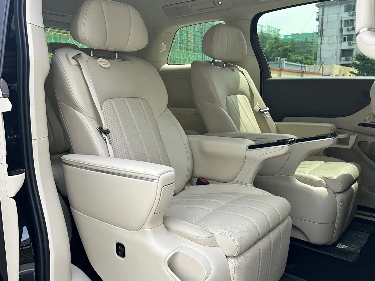 Voyah Auto Voyah Dreamer 2025 PHEV 4WD Kunpeng Premium Edition фото 11