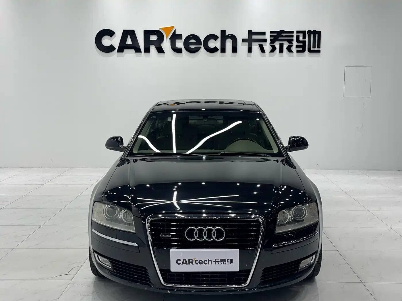 Audi A8 2009 Audi A8L 4.2 FSI quattro Premium фото 2